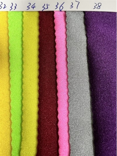 DG-BT  再生錦綸有光萊卡  成分：82%再生錦綸  18%氨綸 克重：180g/㎡ 幅寬：150CM 細節-1